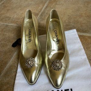 Authentic Chanel leather Gold Pumps Rhinestone Embellished Shoes 38 1/2 Italy